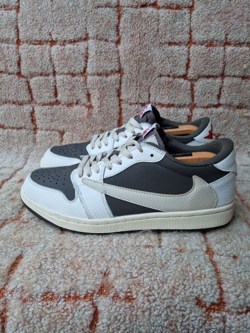 мужские кроссовки Jordan 1 Retro Low x Travis Scott Low OG