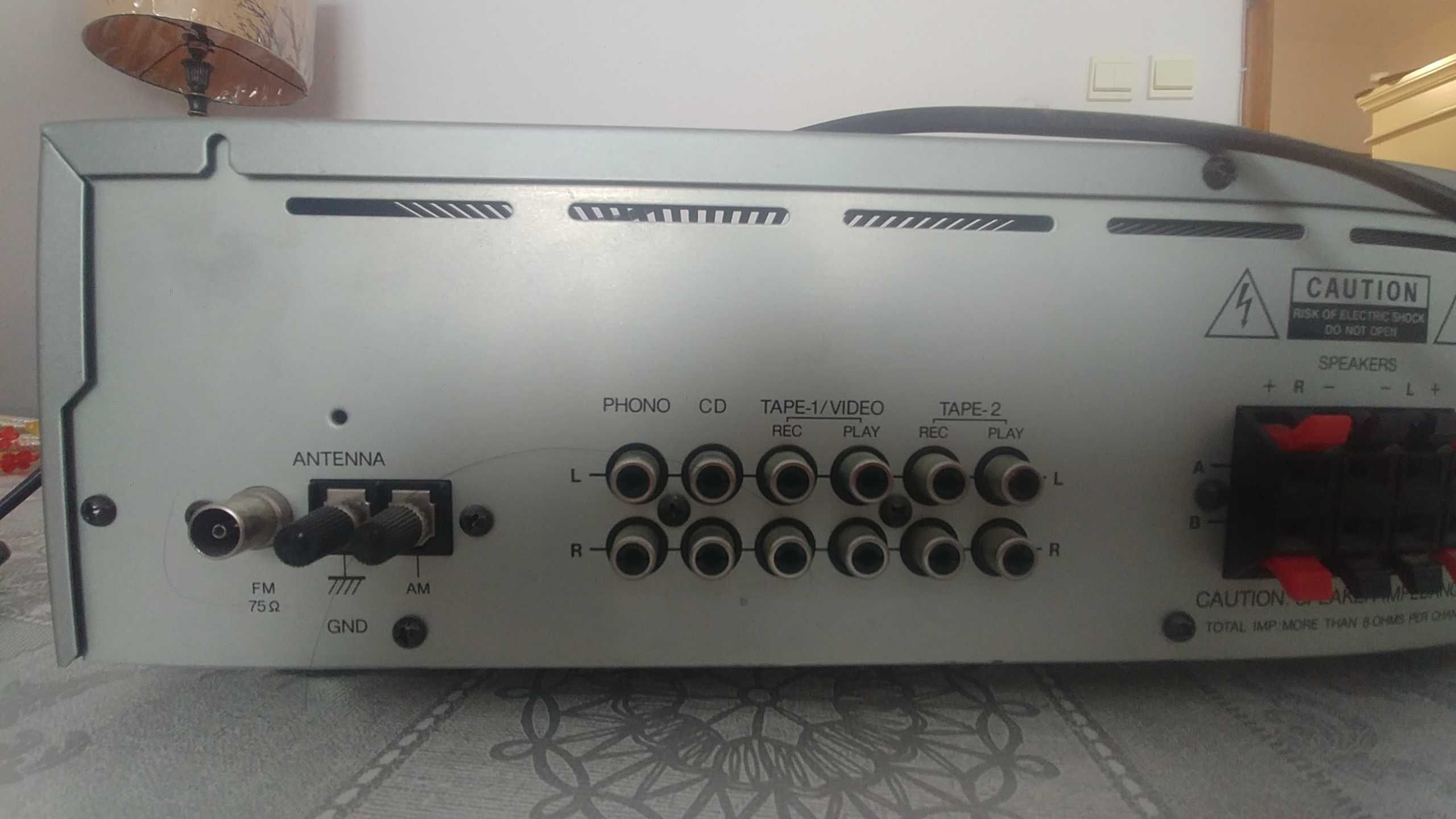 Amplituner ONKYO