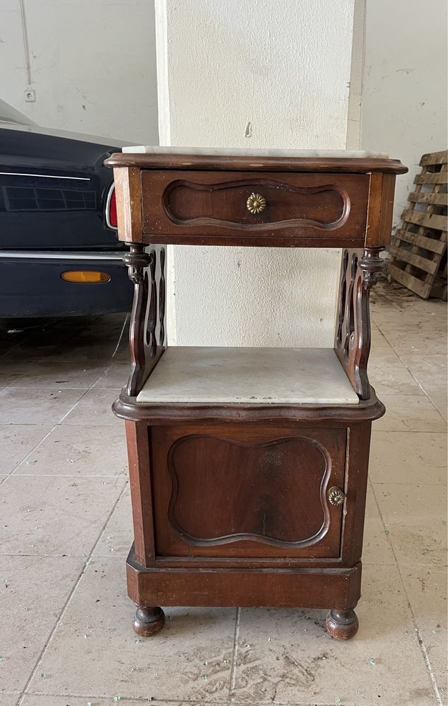 Mesa de cabeceira