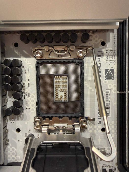 ASUS ROG STRIX Z890-A Gaming wi-fi