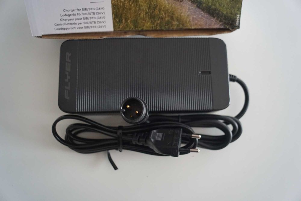 Ładowarka do roweru elektrycznego  Flayer   Panasonic 36 V 4 A