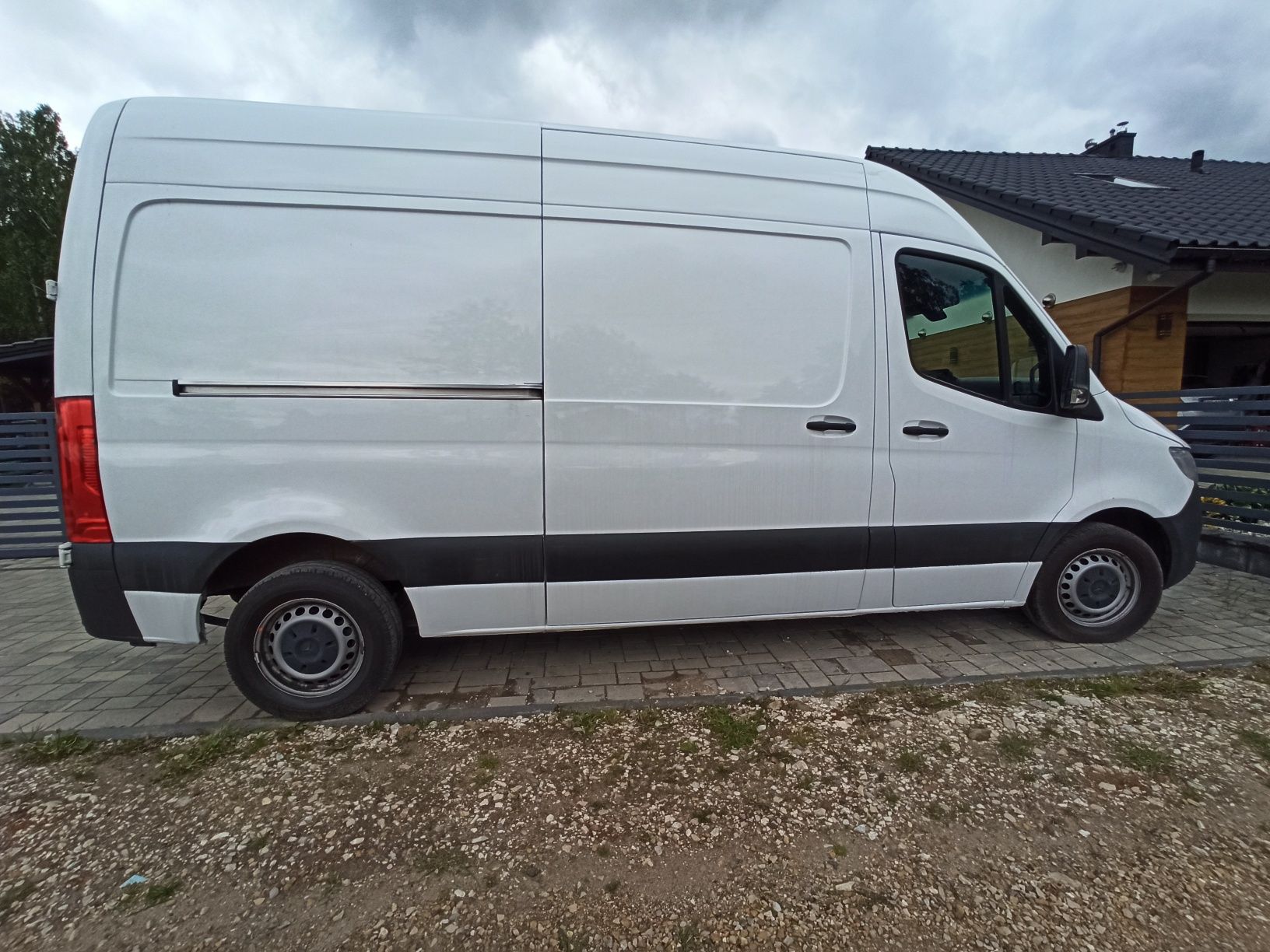 Mercedes-Benz Sprinter 907