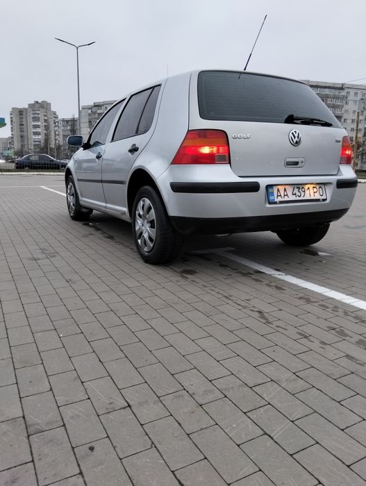 Гольф 4 1.4 16V 2004 року
