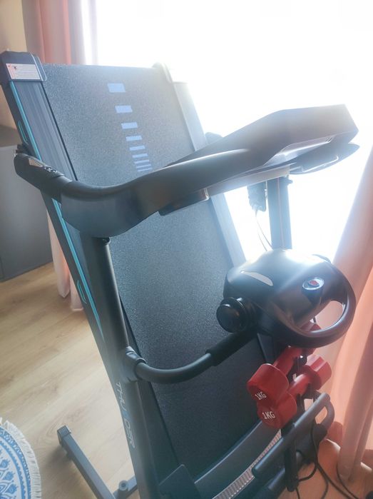 Bieżnia elektryczna domowa treningowa, masażer, aplikacja