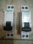 Vendo Disjuntores Schneider/ Merlin Gerin novos