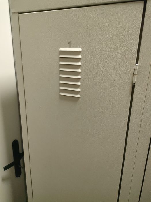 Szafka pracownicza BHP szpind podwójna jak nowa gastronomia