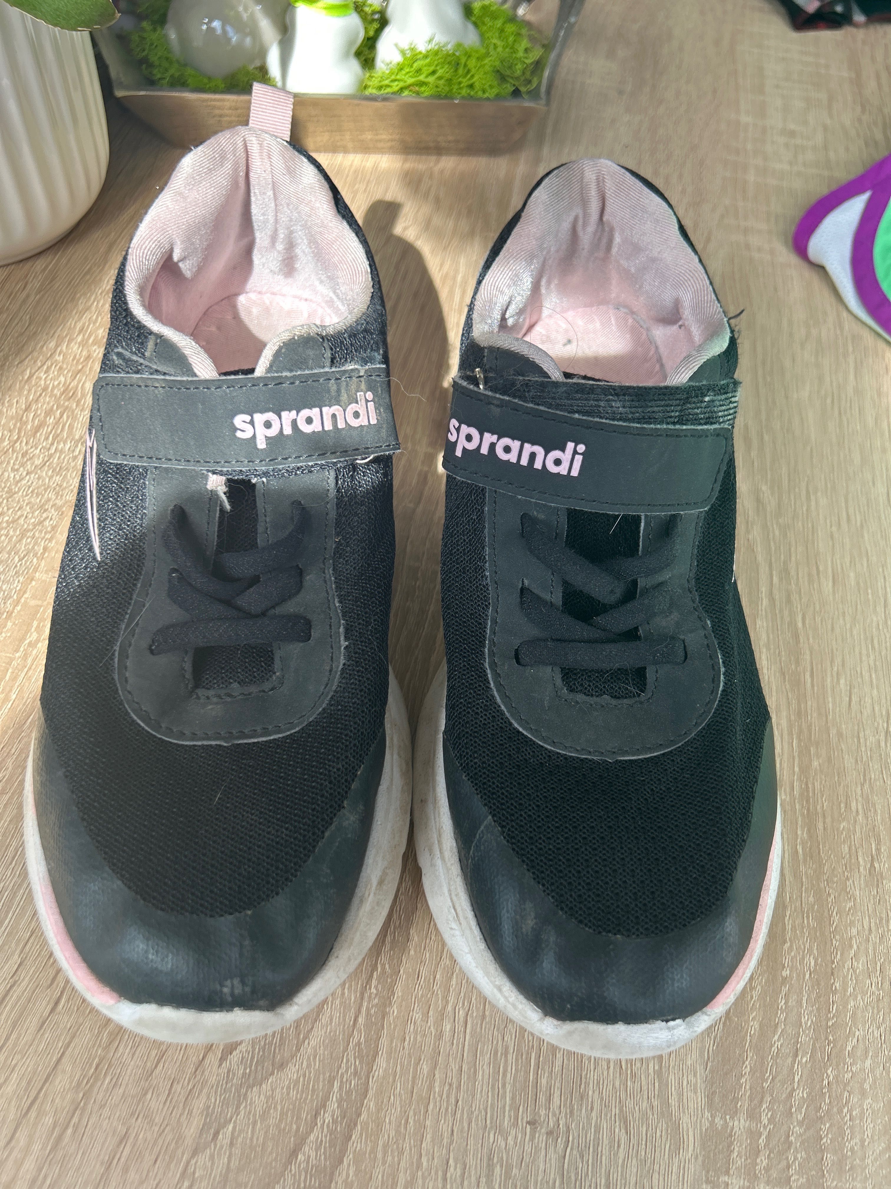 Sprandi adidasy 36