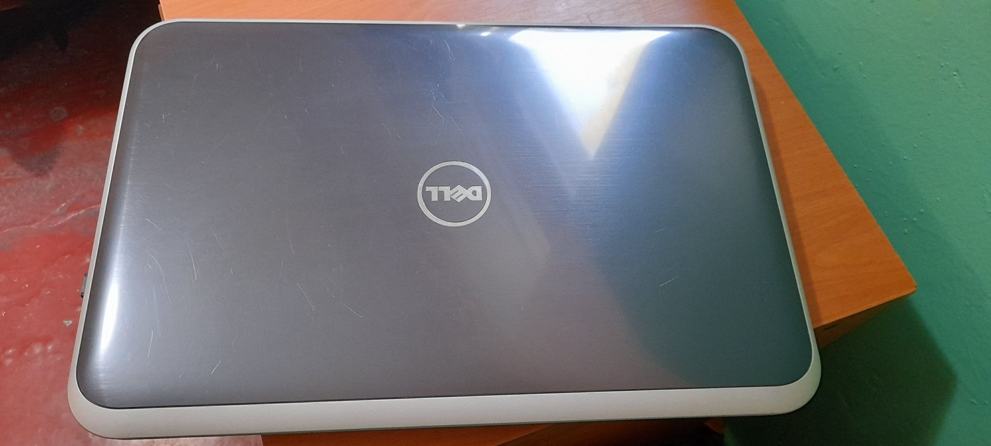 Dell inspiron 5720-7310 silver