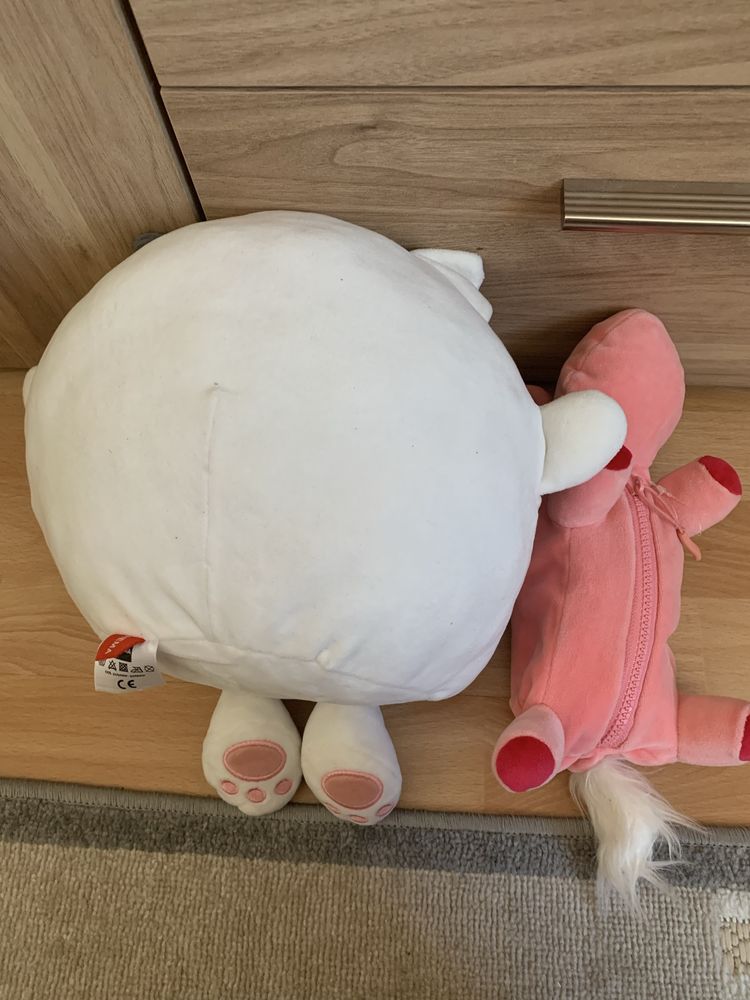 Maskotka kotek Squishmallows i gratis pluszowy piornik różowy