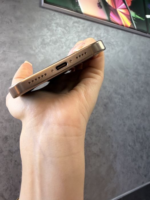 Used IPHONE 16Pro Max 512 Desert Titanium Neverlock Костюшка,5 igrand