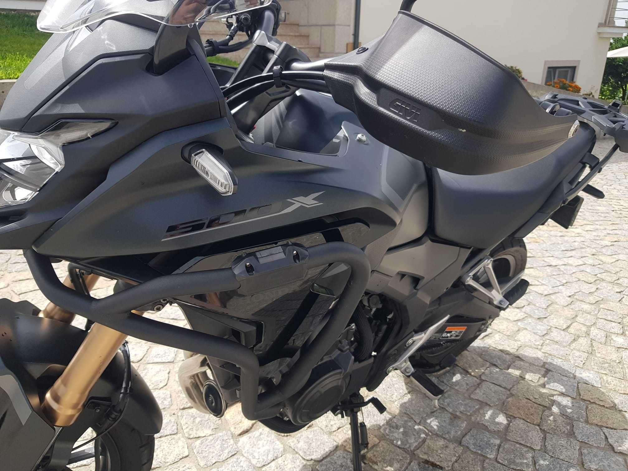 Honda CB500X como NOVA