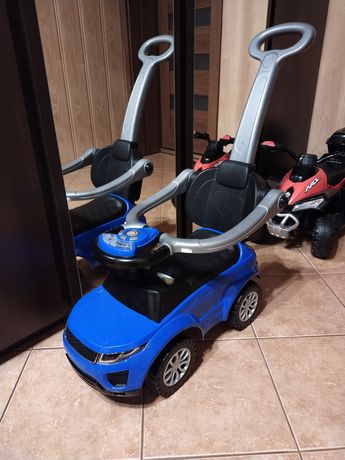 Jeździk dla dziecka samochodzik