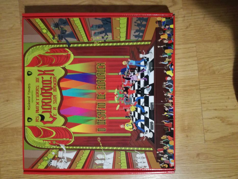 3 em 1 Vendo jogo de xadrez e damas com livro As aventuras de Gururock