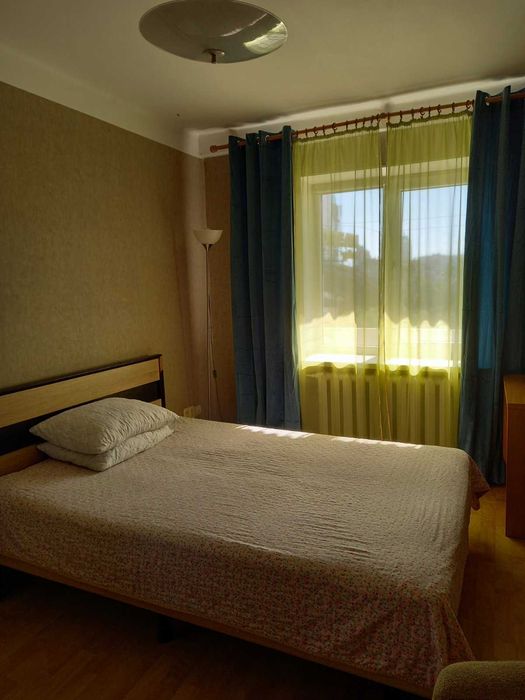 Почасово и посуточно. Однокомнатная квартира рядом с метро Оболонь.