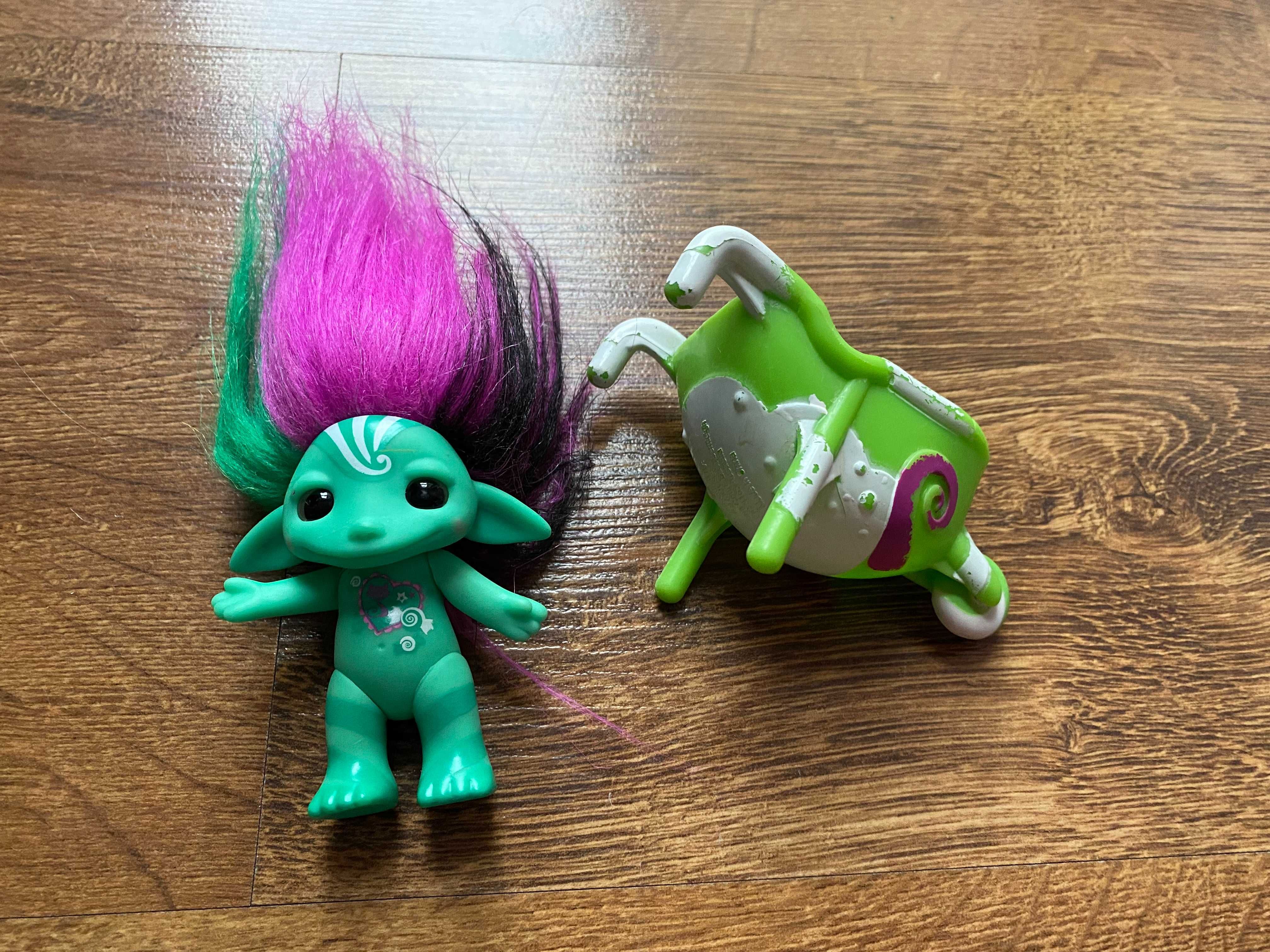 ZELFS zabawkowa figurka elfa + taczka