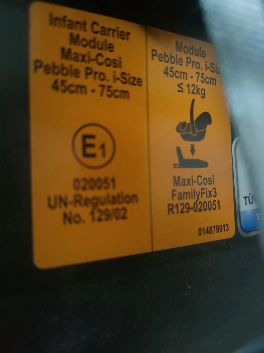Maxi Cosi Pebble Pro z kocykiem Makaszka