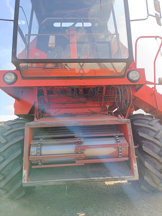 Kombajn zbożowy bizon rekord Z058
