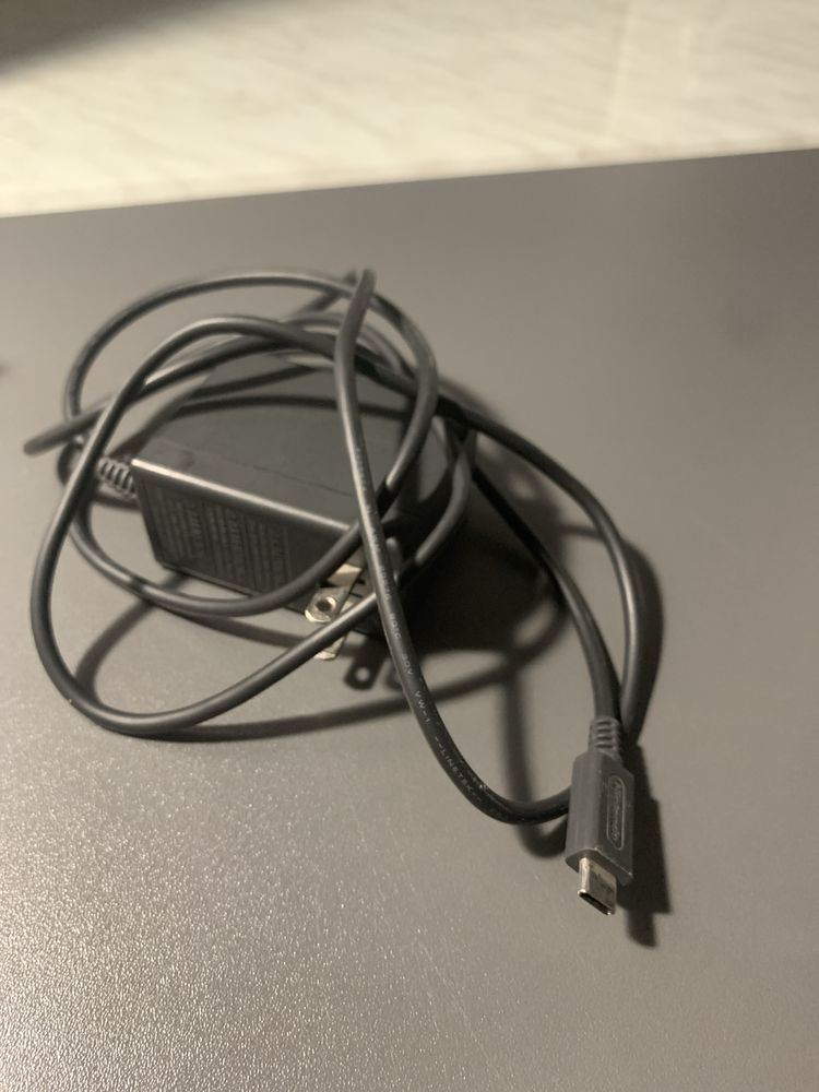 ПРОДАЮ Nintendo switch