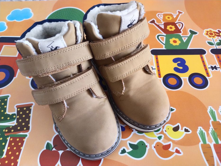 Buty dziecięce ocieplane CCC r.24