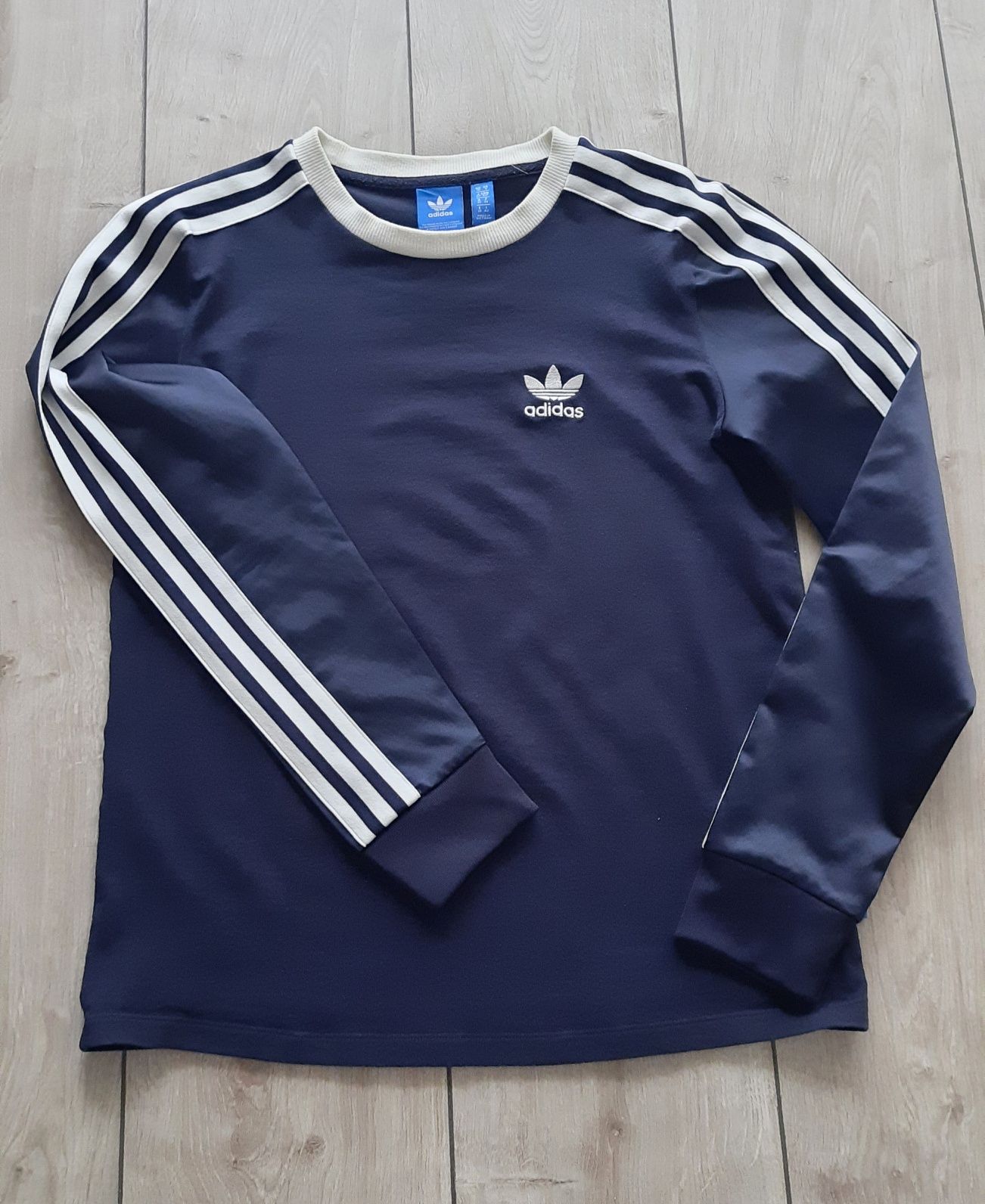 Bluzka Adidas z długim rękawem