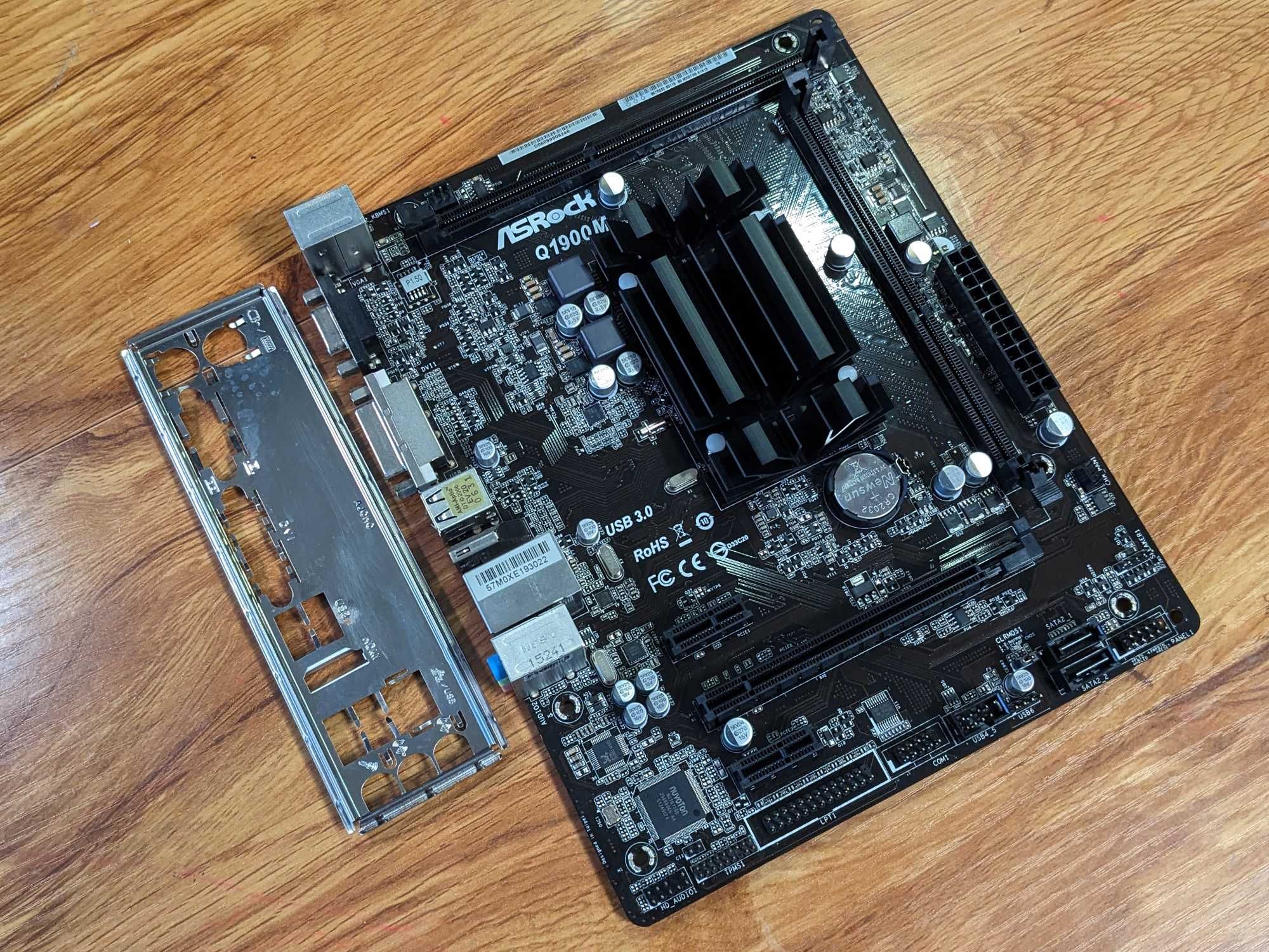 Asrock Q1900M Celeron J1900M материнкська плата з процесором  4 ядра
