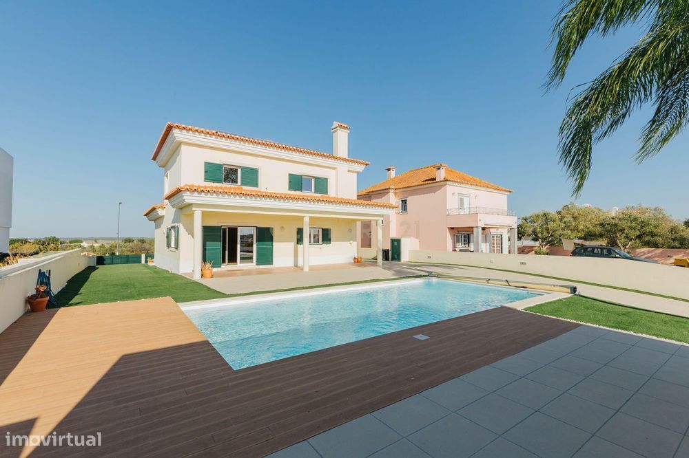 Luxuosa Moradia T3 em Alcochete