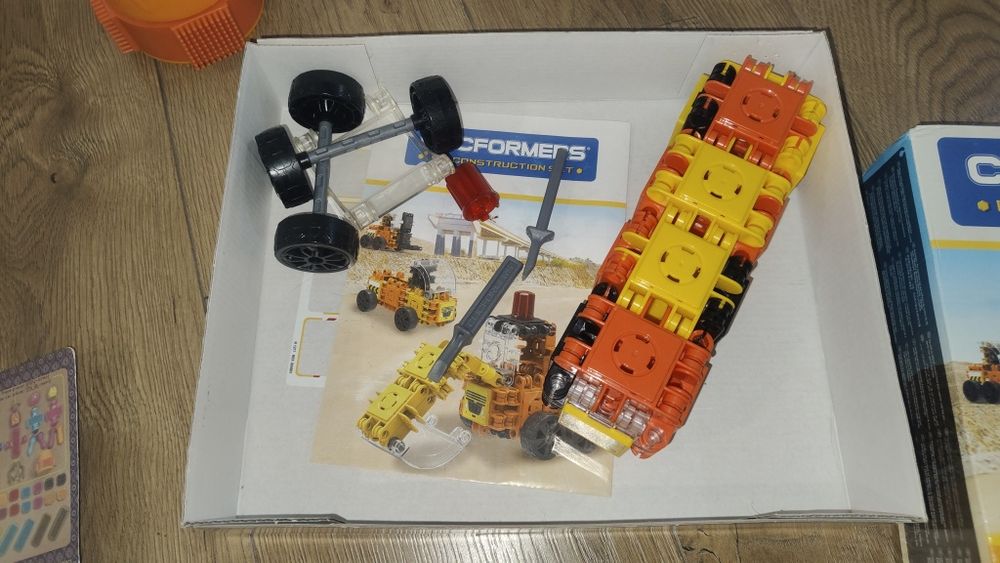 Klocki języki Spinaroos oraz Clicformers