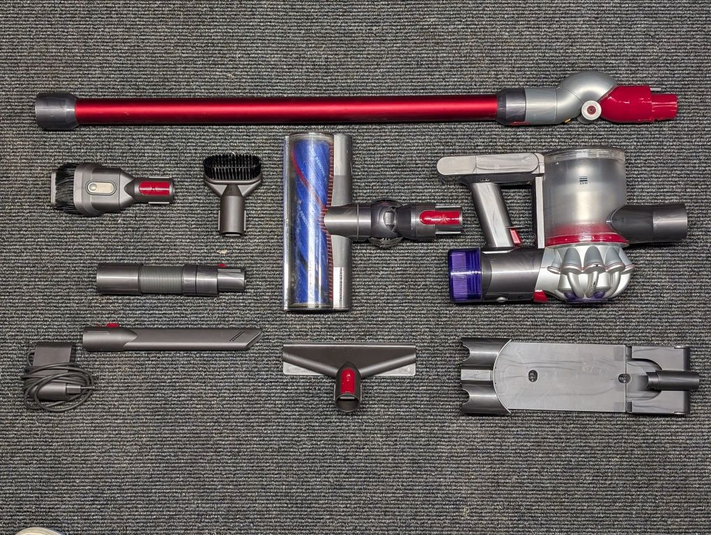 DYSON V8 Extra Absolutne duży zestaw. Odkurzacz bezprzewodowy