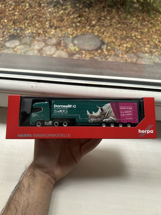 Herpa model ciężarówki DAF XG+ naczepa „Dornseiff" skala 1:87