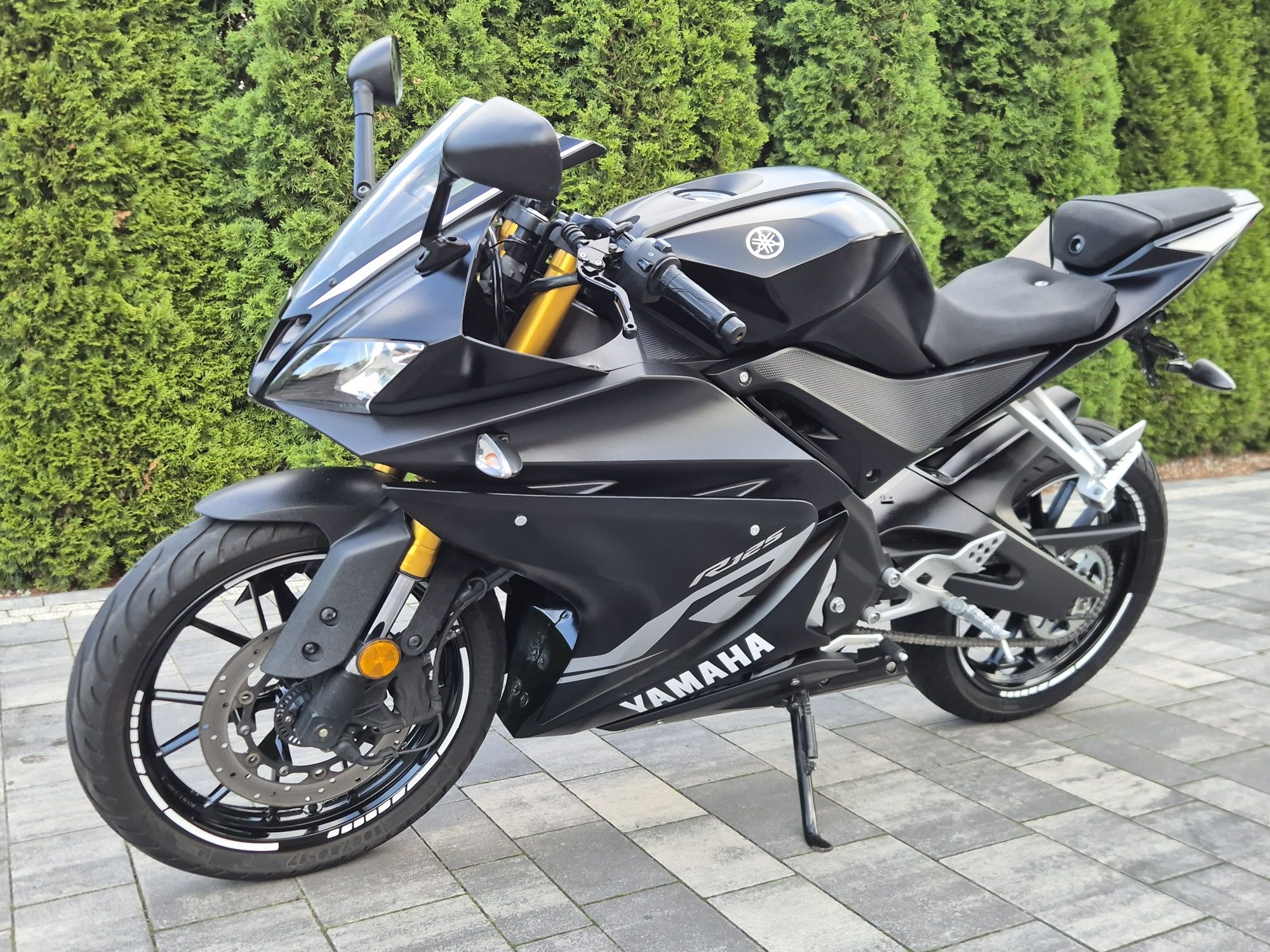 Yamaha YZF R 125 ABS Tech Black 2018r ZADBANA Kat B a1