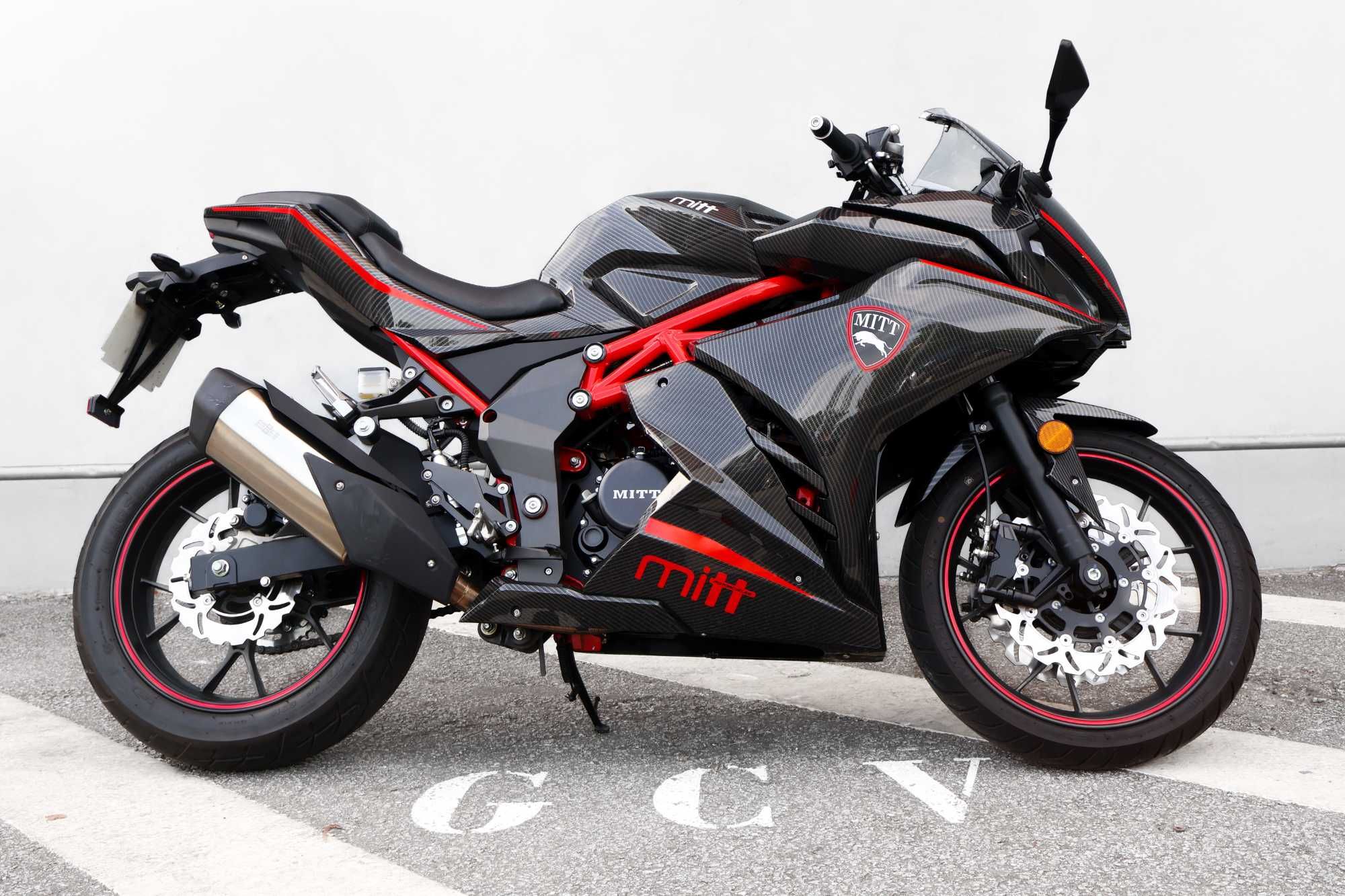 Mitt 125 GP2 Carbon, 2024