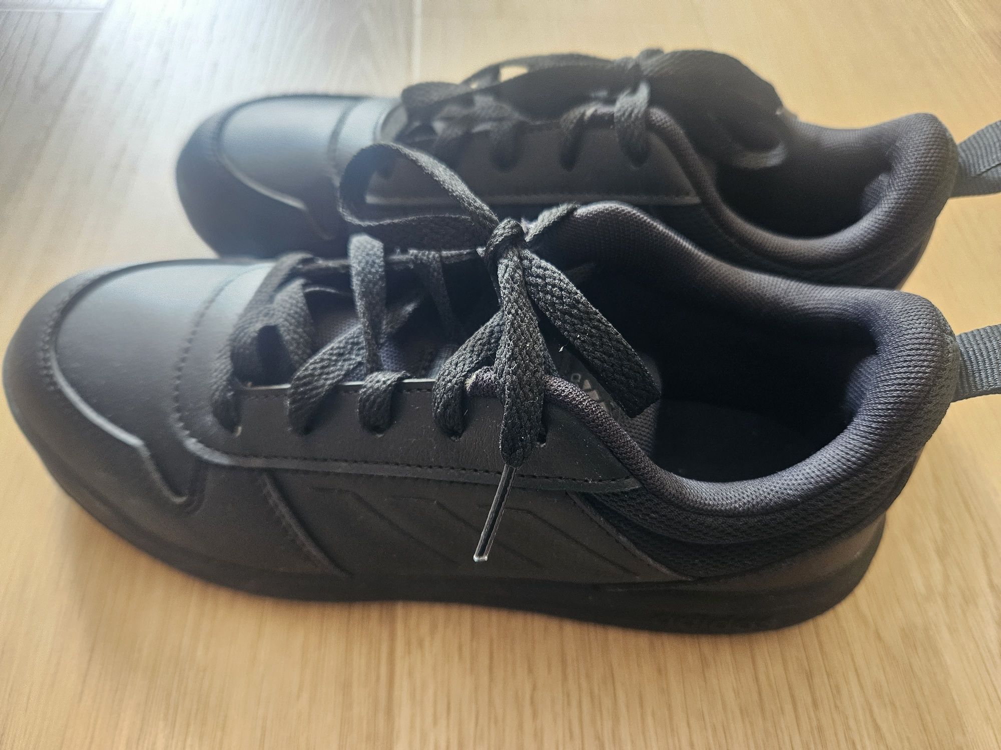 Adidas buty sportowe czarne 36 1/3 sneakersy trampki