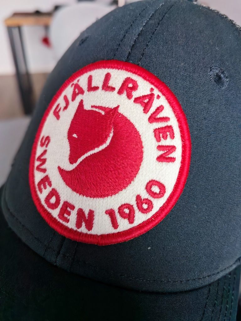 CZAPKA z daszkiem 1960 logo Fjallraven