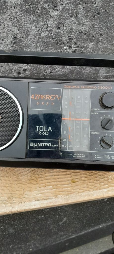 Radio Tola R-615