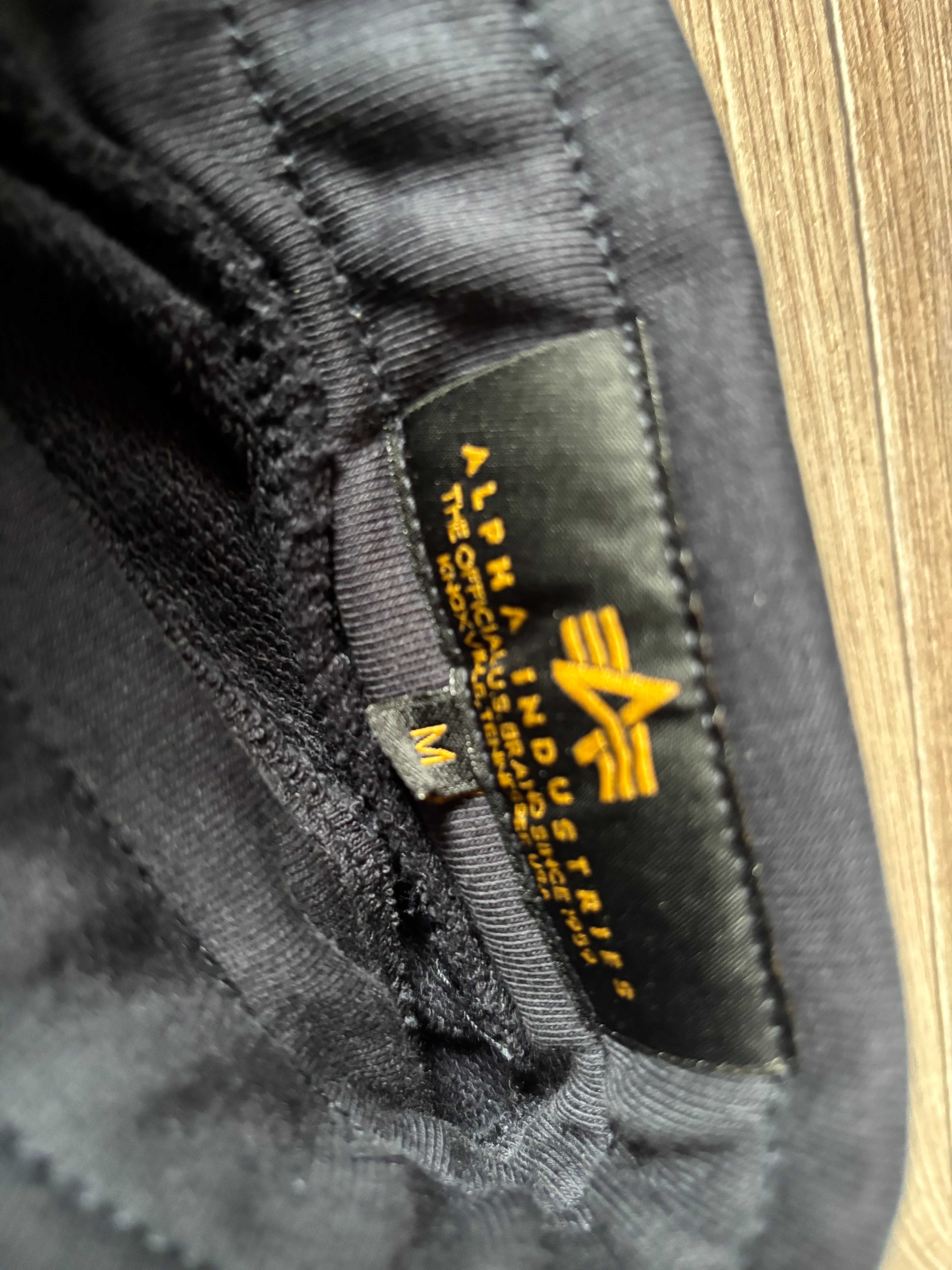 Шорти Alpha Industries