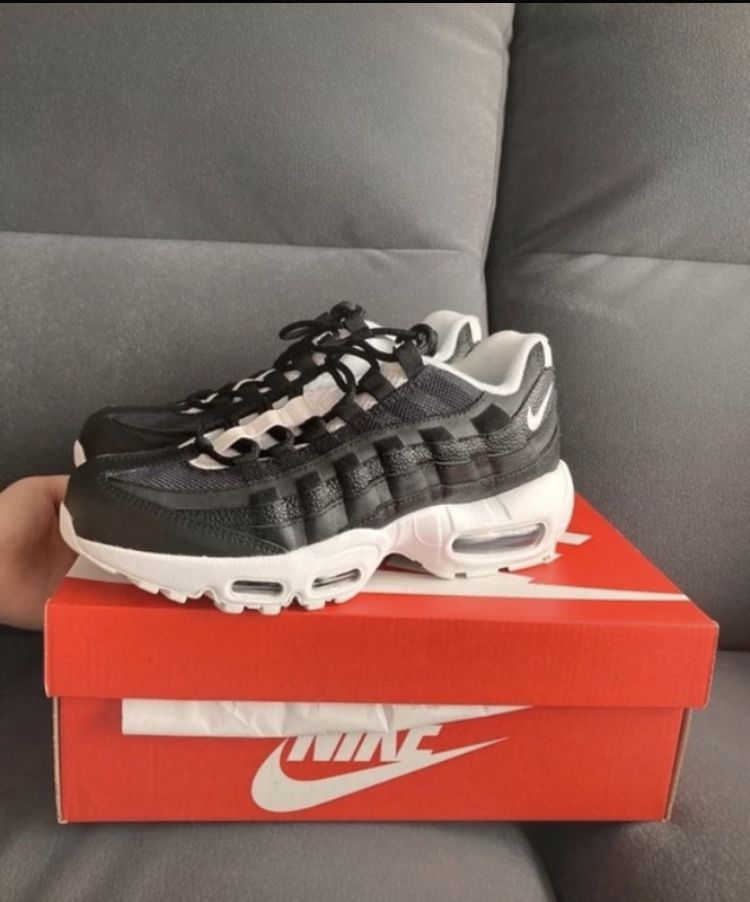 Nike air max 95 czarno białe