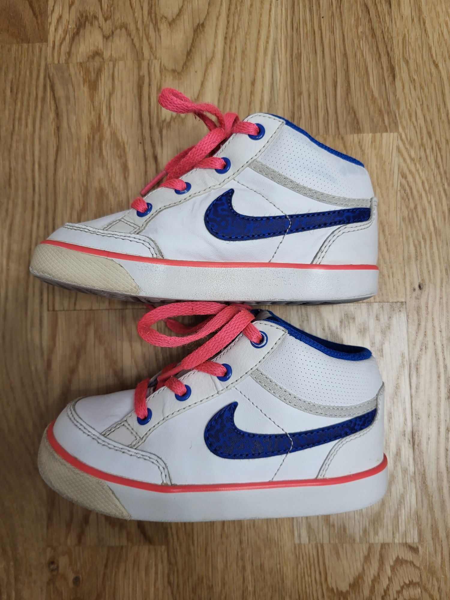 Buty sportowe Nike 25