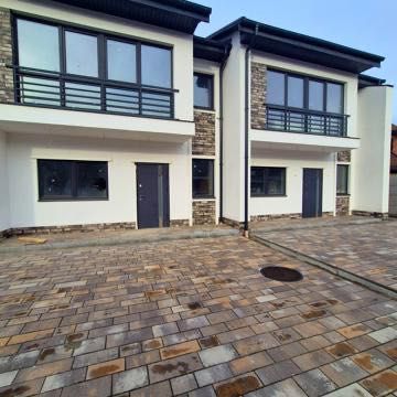 Будівництво будинків, котеджів, складів, таунхаусів “під ключ”