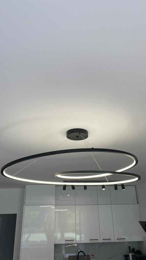 Lampa wisząca LED 100 cm – idealna do nowoczesnych wnętrz
