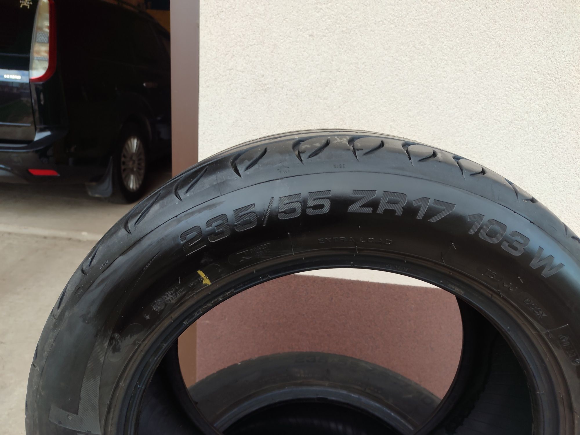 Продам літню резину 235/55r17  2023 року з пробігом 2тис км
