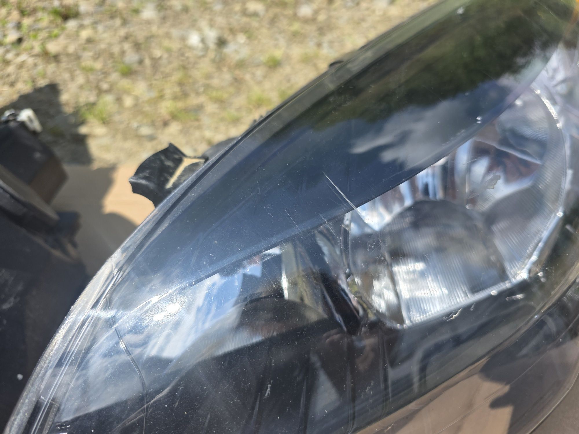 Reflektory | Lampy przednie Renault Megane III hatchback 2012/2013