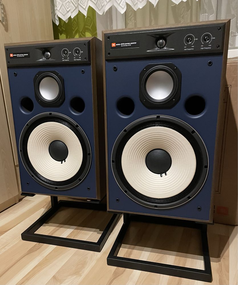 JBL 4319 + podstawki Vestlyd