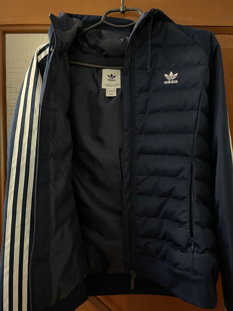 Продам оригінальну куртку adidas