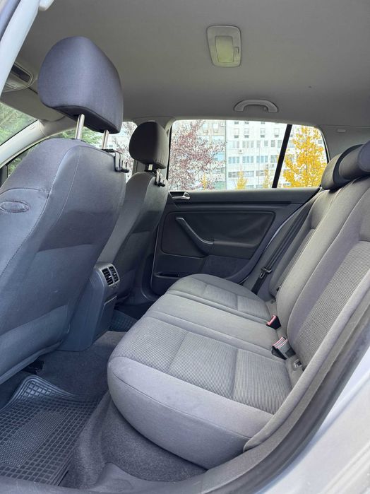 Volkswagen Golf 5 – 2005 | 200.000 km | Sem nada a fazer!