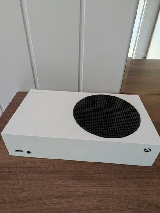 (2 pady) Xbox series s (jak nowy)