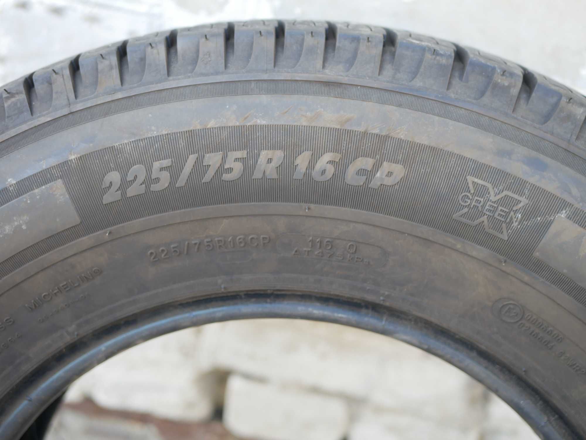 Шини всесезонні посиленні Michelin Agilis Camping 225/75 R16 CP 116Q