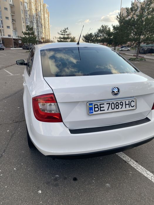 Продам Шкоду Рапид