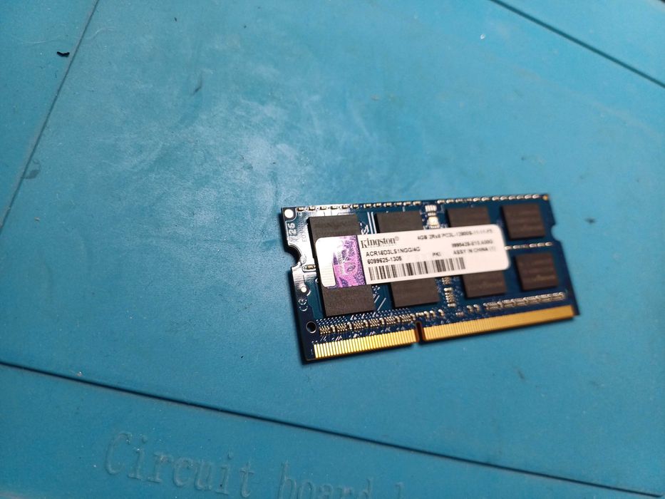 Pamięć RAM 4GB 2Rx8 PCL-1200Laptop Gateway EG70-Oryginalna,z Demontażu