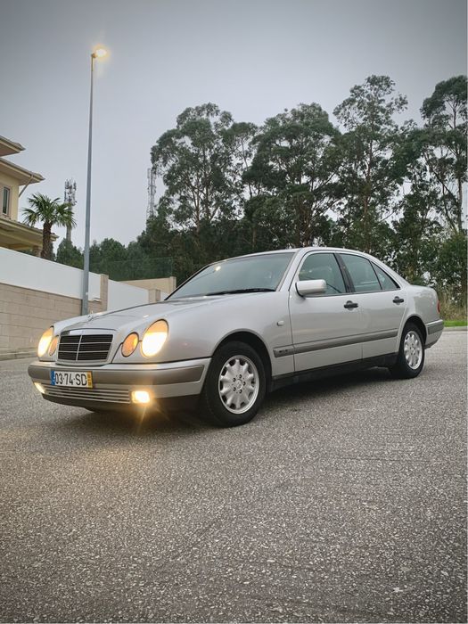 Mercedes-Benz 220D w210