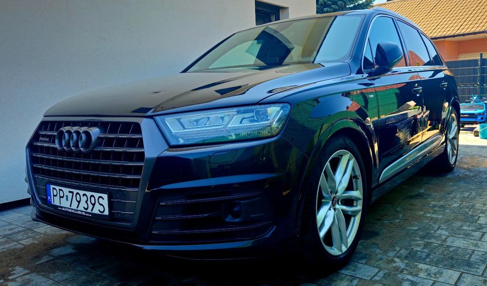 Audi Q7 Faktura VAT23% S line Panorama czarna podsufitka Alcantara Wentylowana